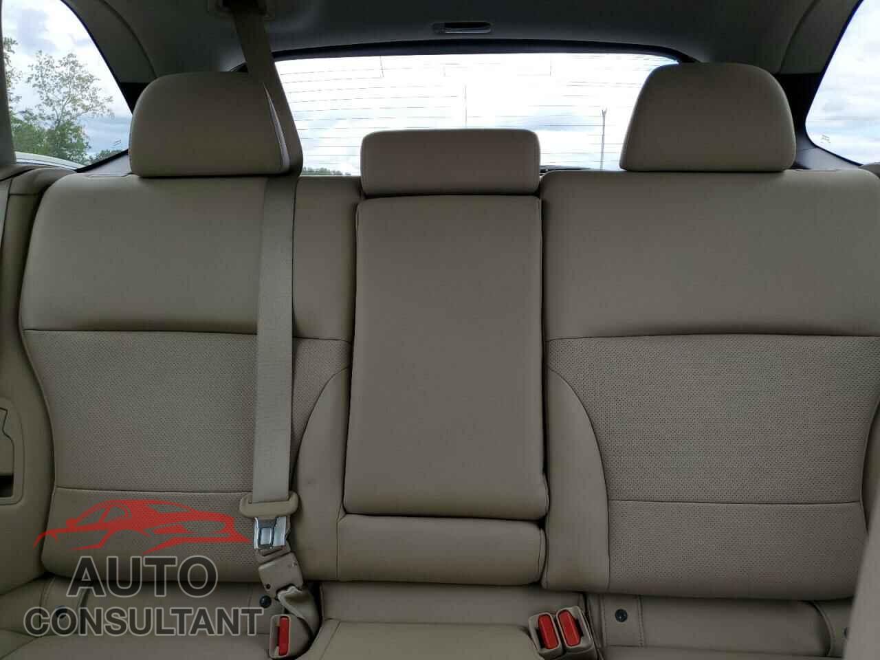 SUBARU OUTBACK 2017 - 4S4BSAKC6H3239171