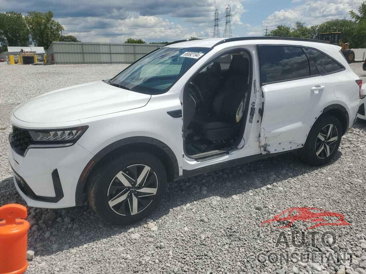 KIA SORENTO 2023 - 5XYRL4LC1PG240772