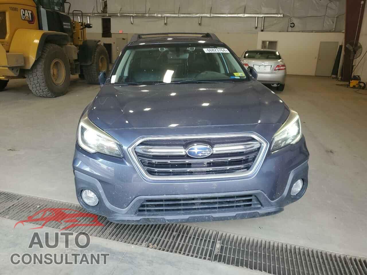 SUBARU OUTBACK 2018 - 4S4BSENC4J3304205