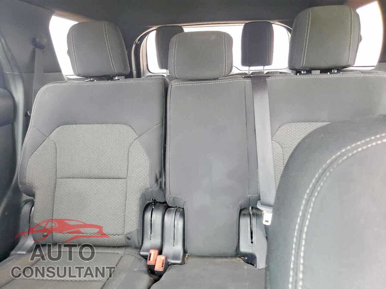 FORD EXPLORER 2017 - 1FM5K7D80HGD97586
