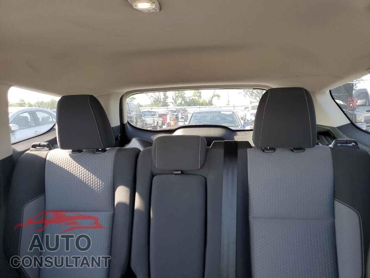 FORD ESCAPE 2017 - 1FMCU0GD5HUD65056