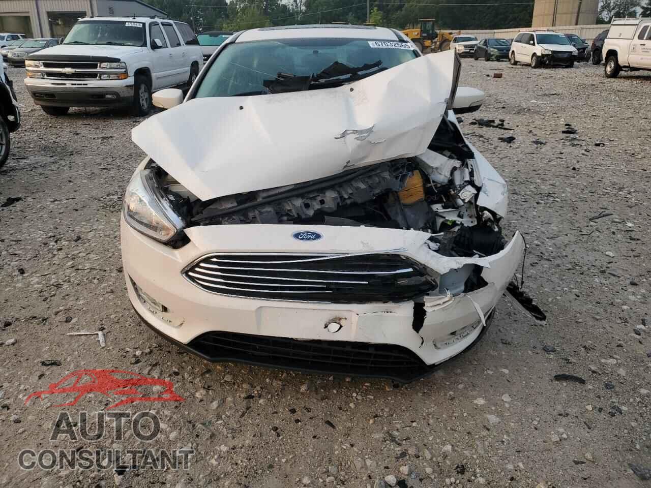 FORD FOCUS 2017 - 1FADP3N24HL341264