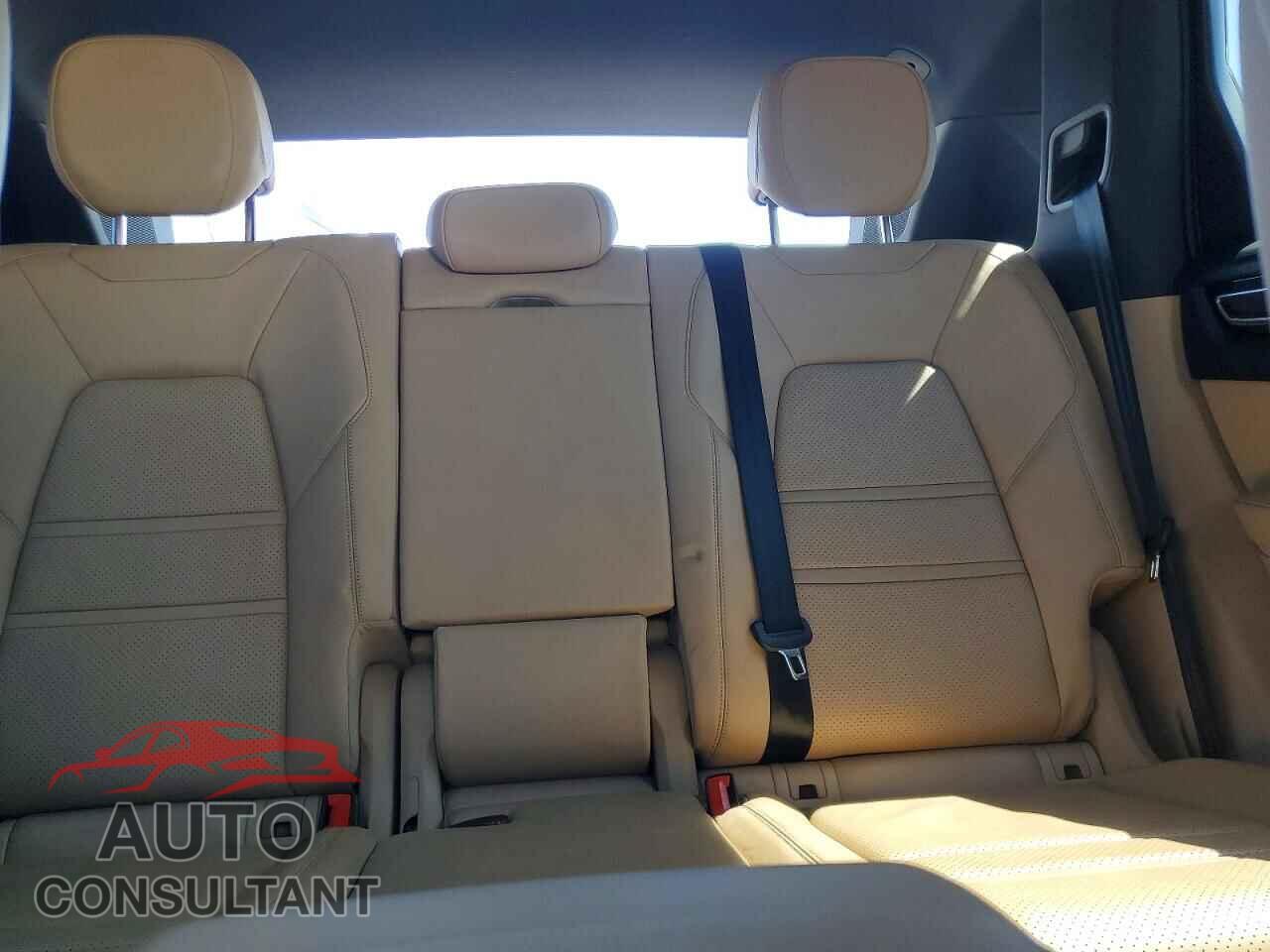PORSCHE CAYENNE 2019 - WP1AA2AY9KDA14183
