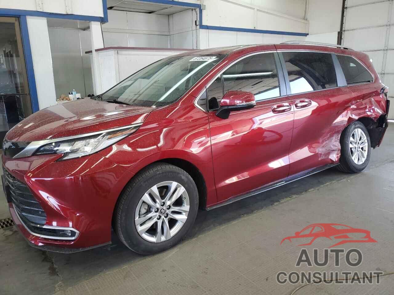TOYOTA SIENNA 2023 - 5TDZSKFC5PS086881