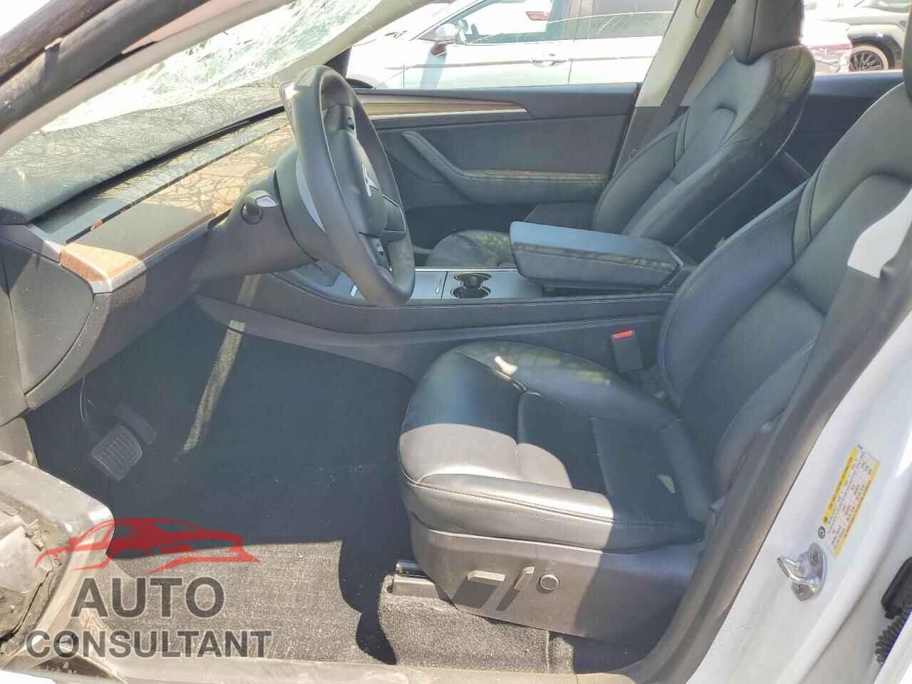 TESLA MODEL Y 2024 - 7SAYGDED5RF182703