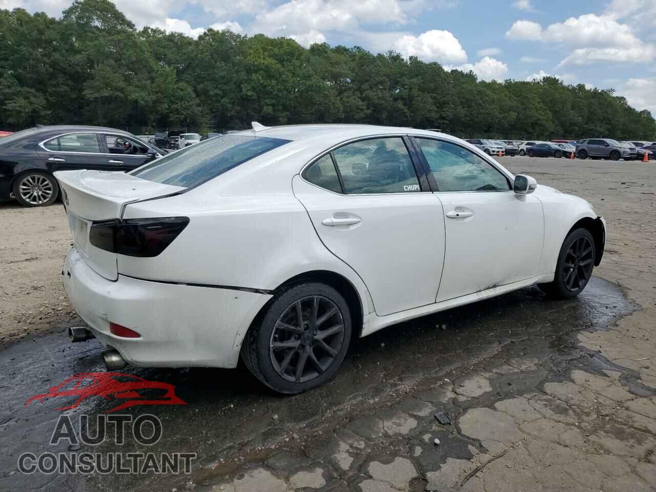 LEXUS IS 2012 - JTHCF5C27C5054827