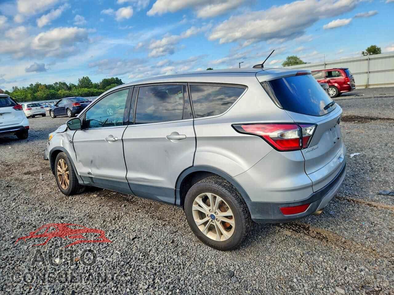 FORD ESCAPE 2017 - 1FMCU9GD0HUF00643