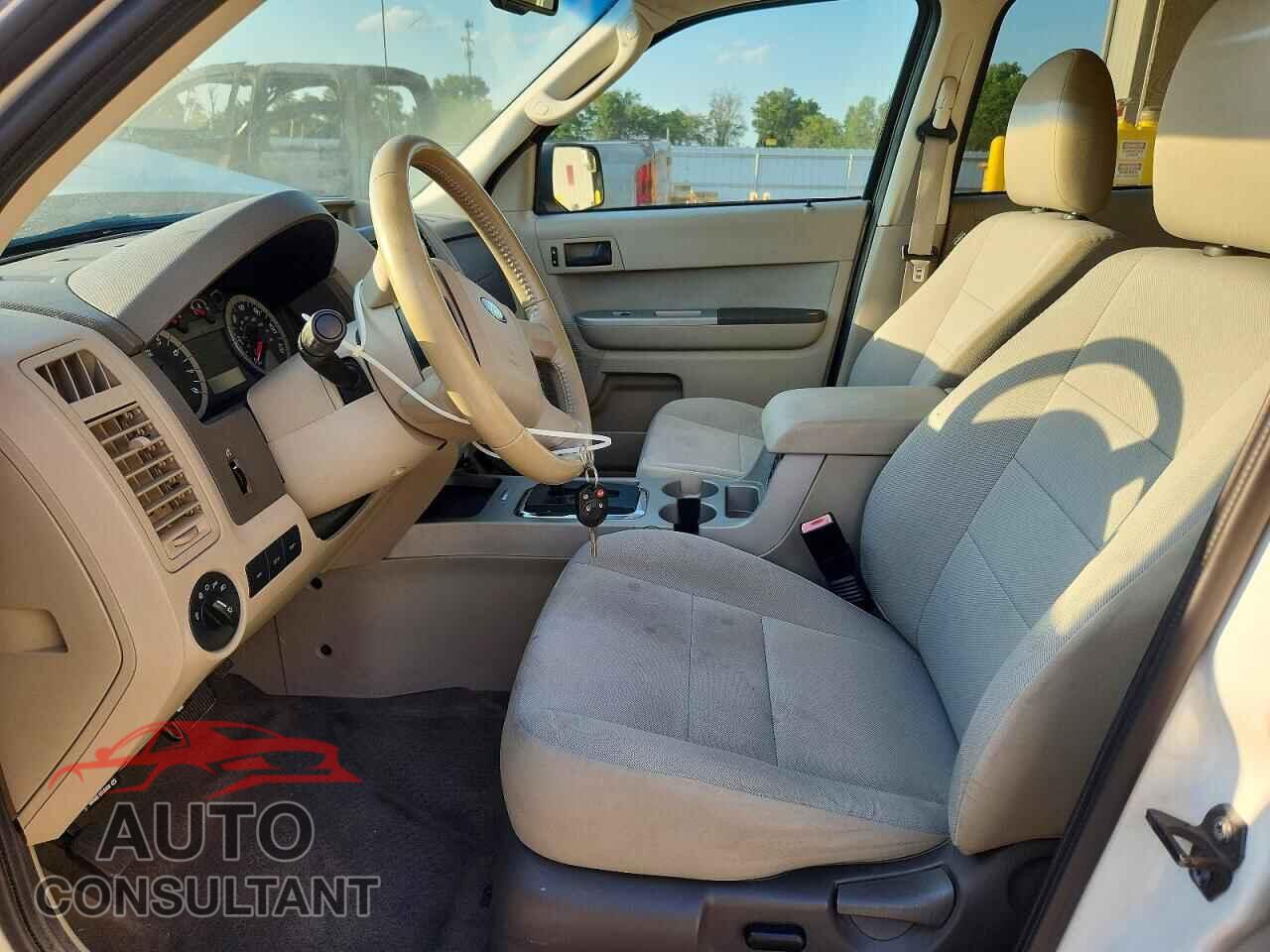 FORD ESCAPE 2010 - 1FMCU0D74AKD47924