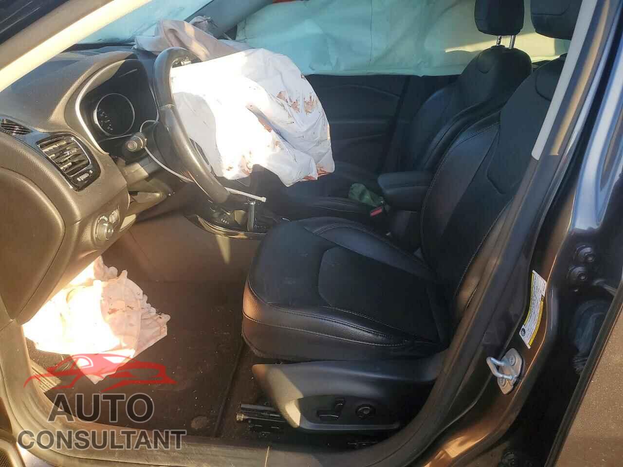 JEEP COMPASS 2019 - 3C4NJDCB2KT843193