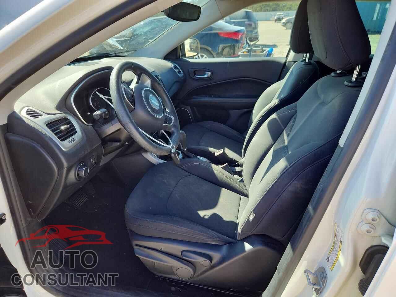 JEEP COMPASS 2018 - 3C4NJCAB4JT488281