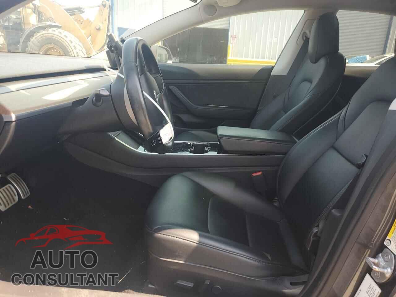 TESLA MODEL 3 2019 - 5YJ3E1EB8KF408698