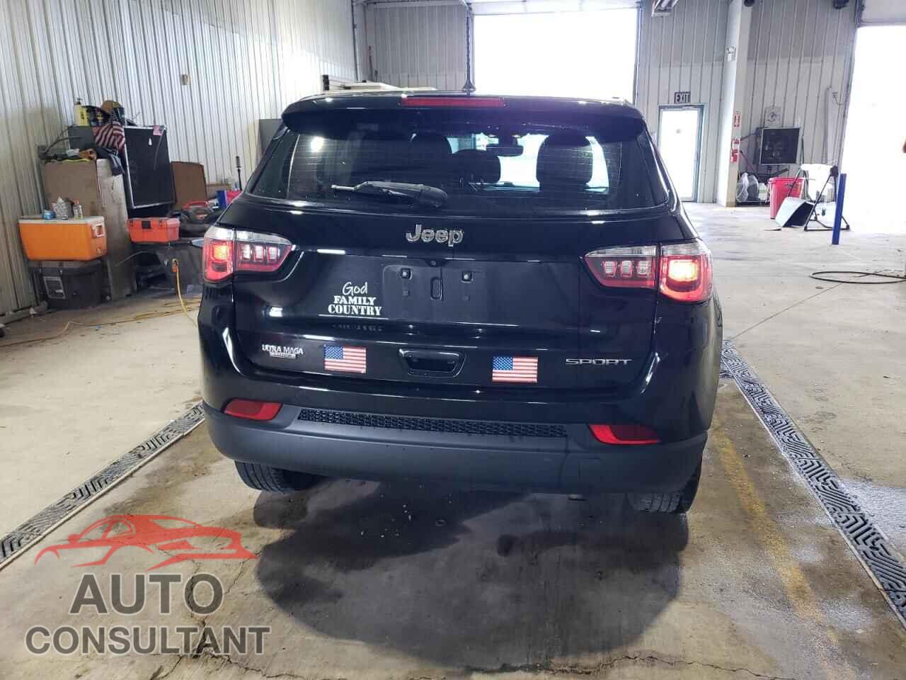 JEEP COMPASS 2018 - 3C4NJCABXJT411530