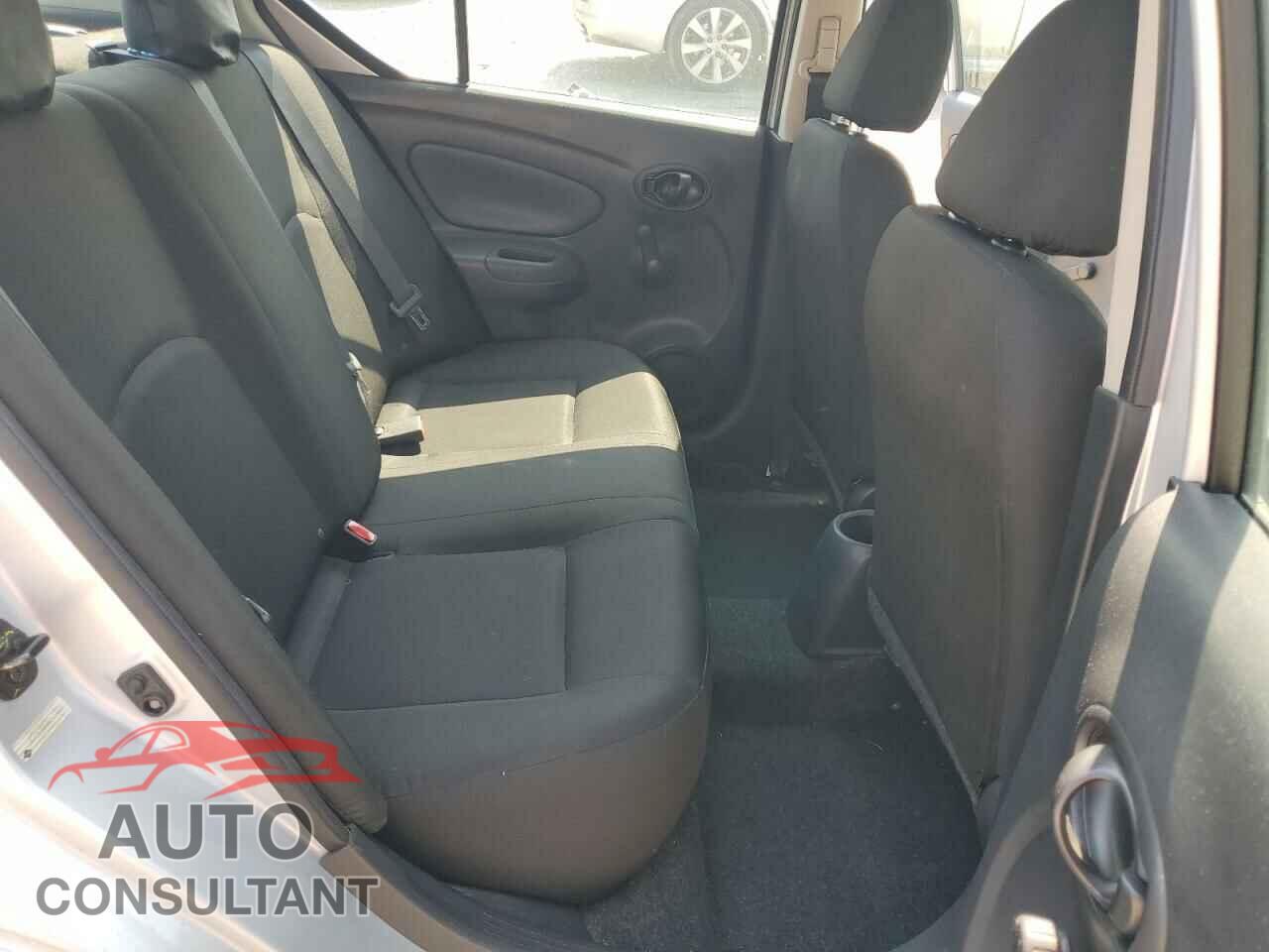NISSAN VERSA 2019 - 3N1CN7AP3KL810430