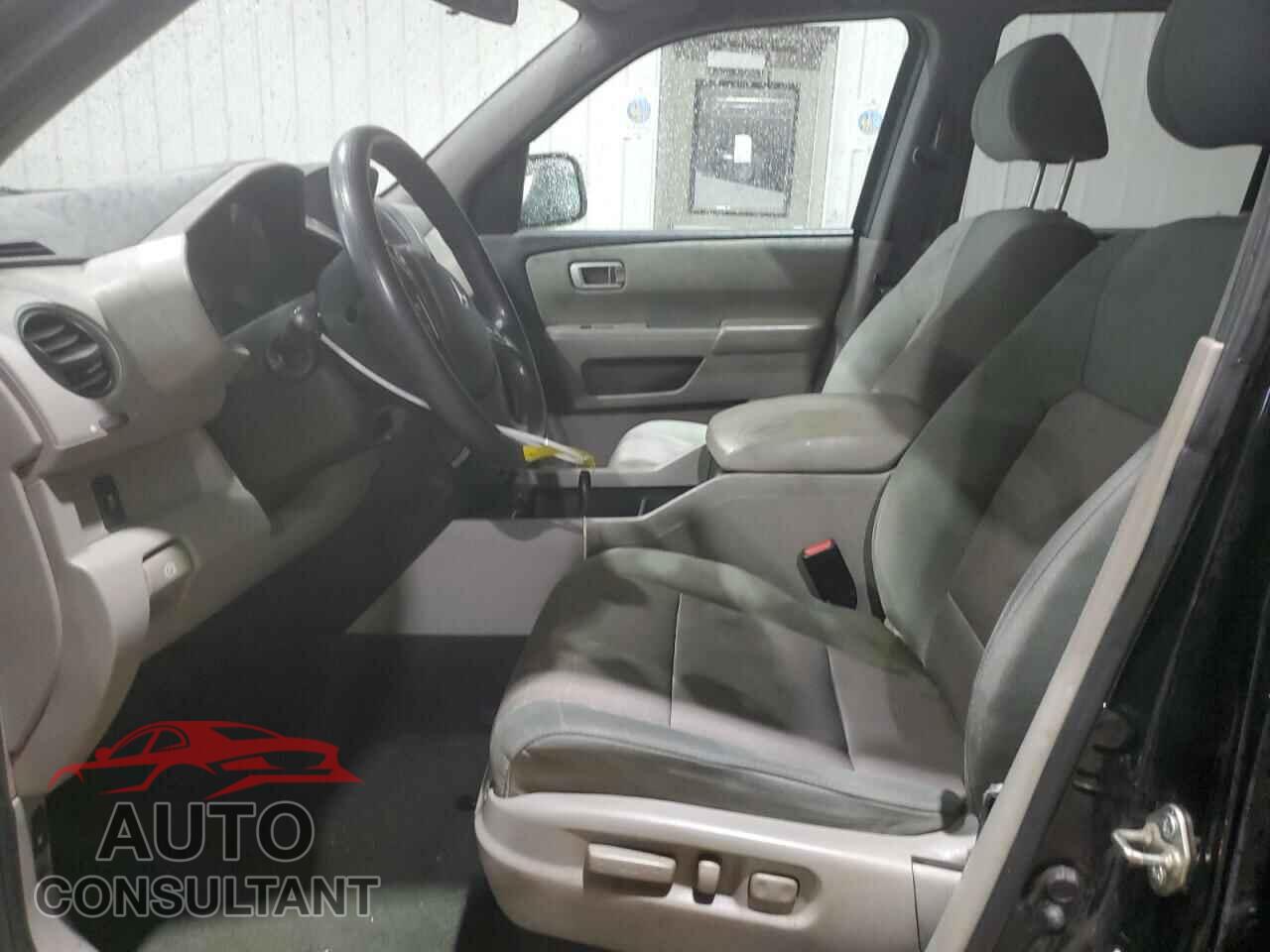 HONDA PILOT 2015 - 5FNYF4H47FB016559
