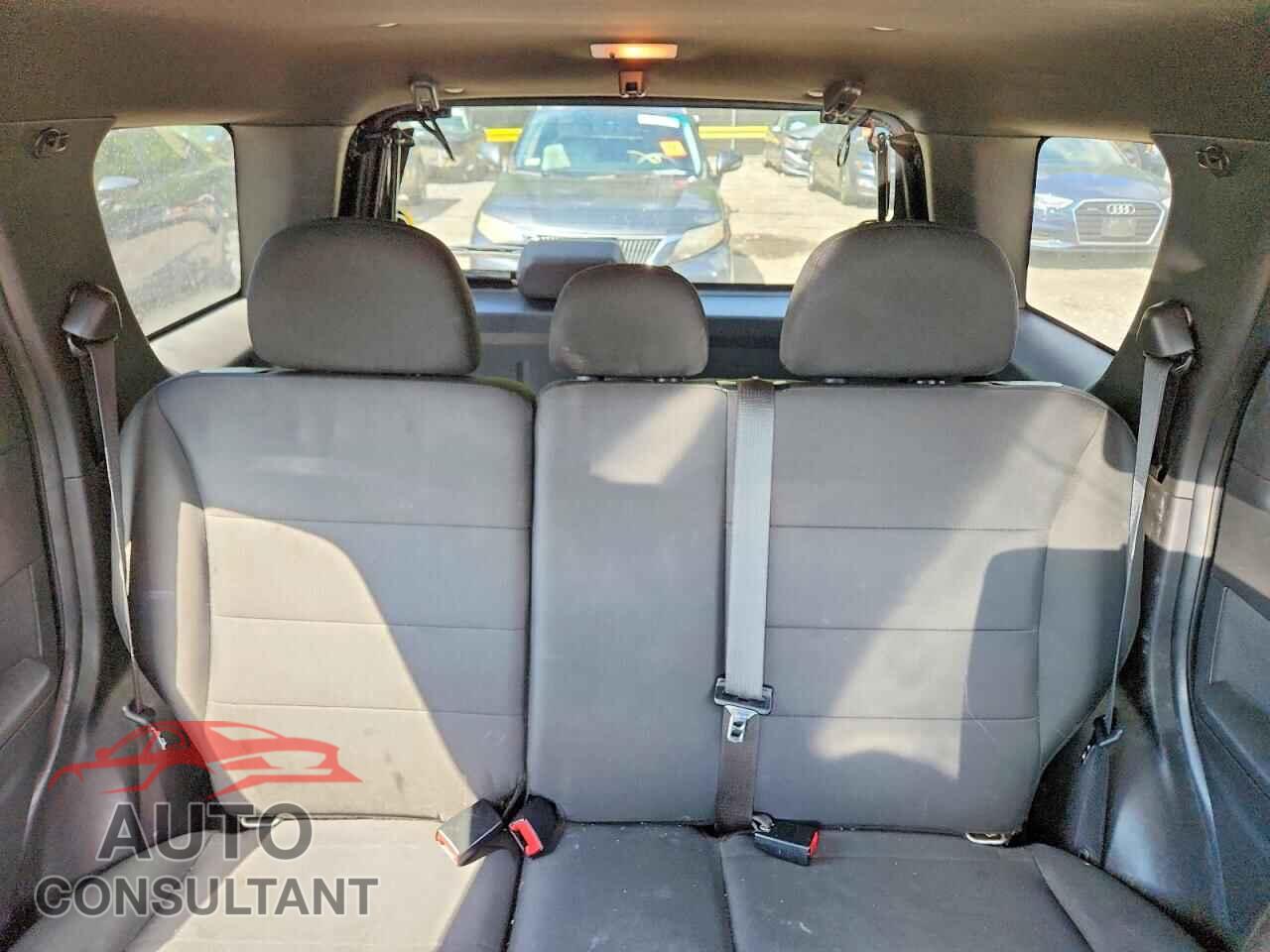 FORD ESCAPE 2011 - 1FMCU0D79BKC03867