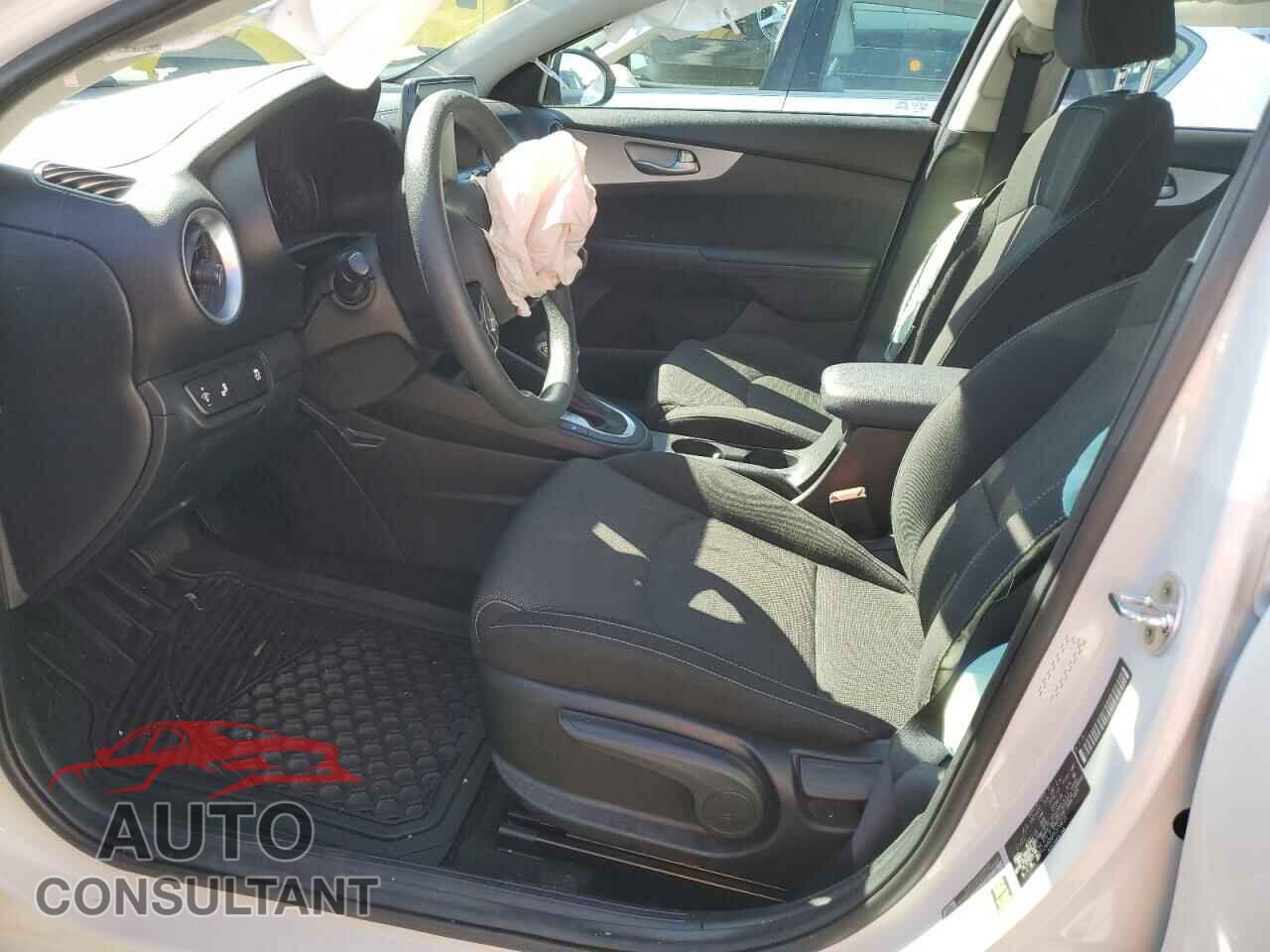 KIA FORTE 2023 - 3KPF24AD0PE579635