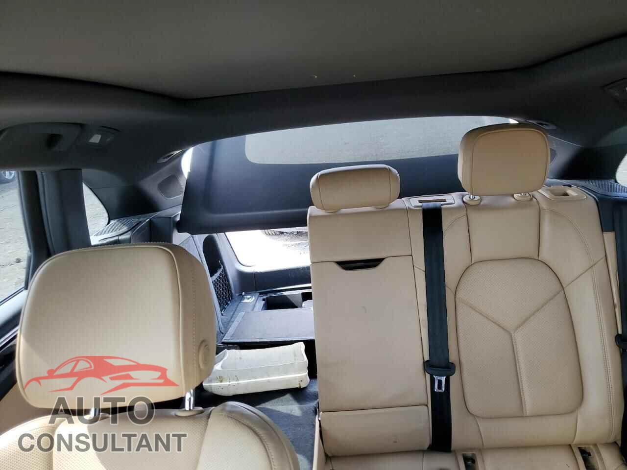 PORSCHE MACAN 2018 - WP1AA2A50JLB07958