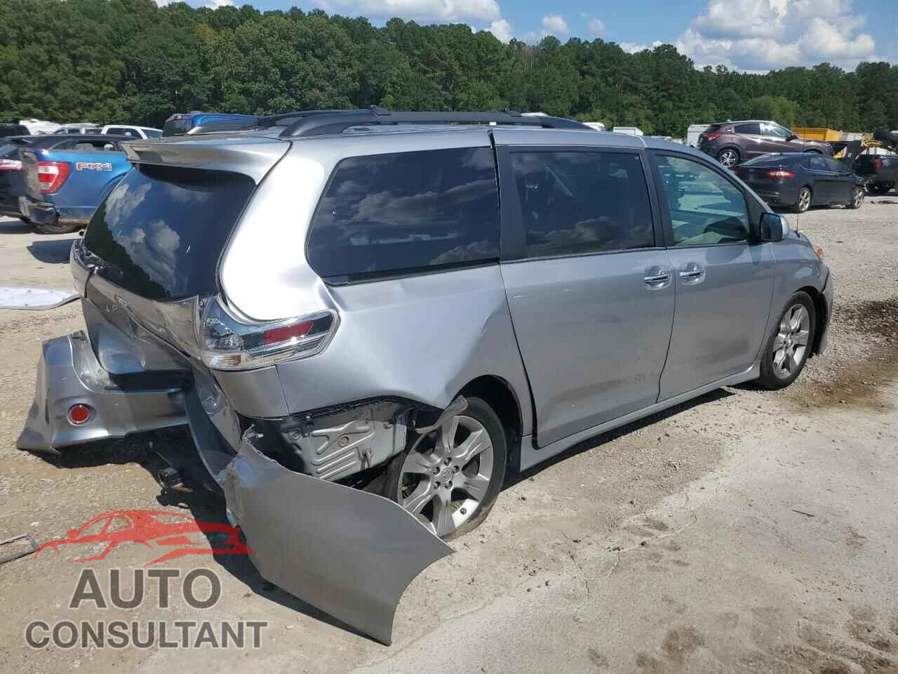TOYOTA SIENNA 2013 - 5TDXK3DC8DS384370