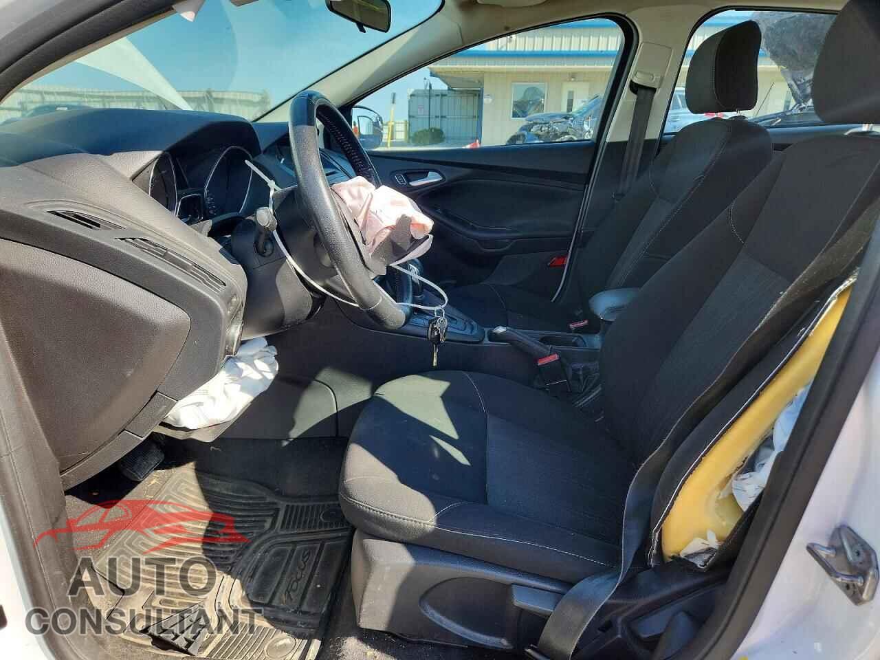 FORD FOCUS 2017 - 1FADP3F24HL298883