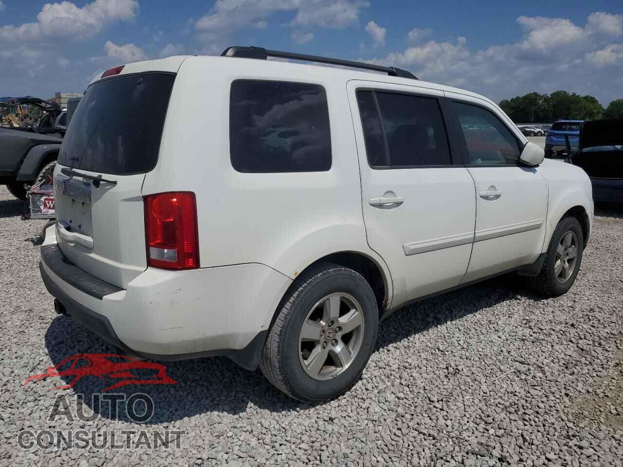 HONDA PILOT 2011 - 5FNYF3H57BB019250