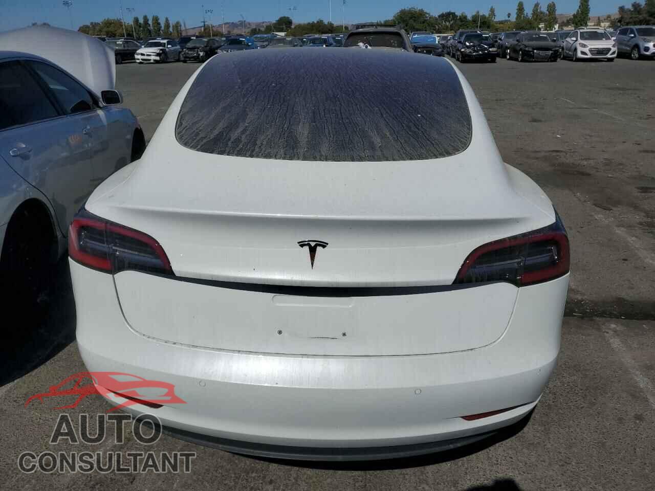TESLA MODEL 3 2018 - 5YJ3E1EAXJF018465