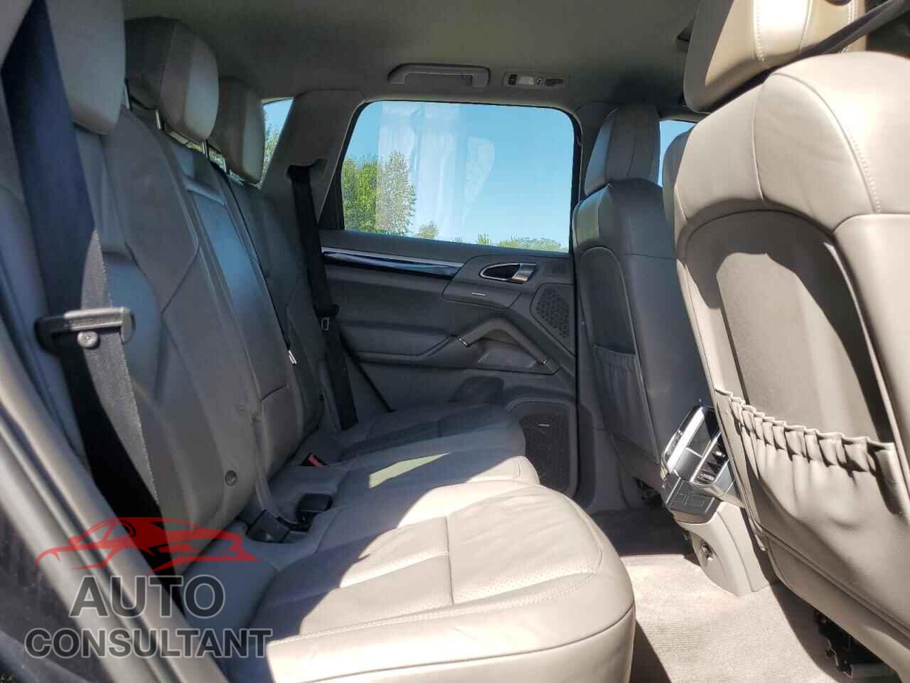 PORSCHE CAYENNE 2012 - WP1AE2A29CLA93488