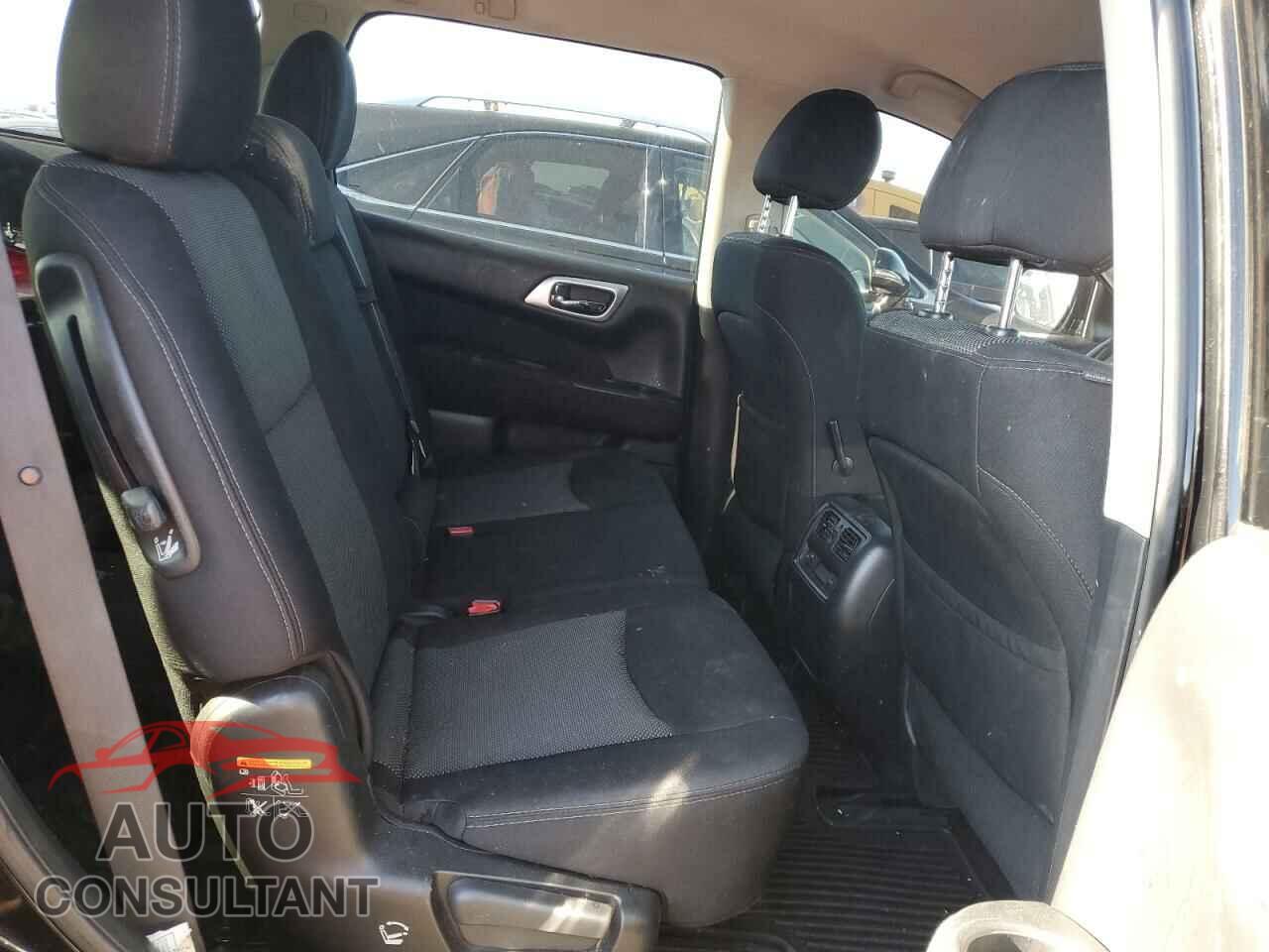 NISSAN PATHFINDER 2017 - 5N1DR2MM8HC654380