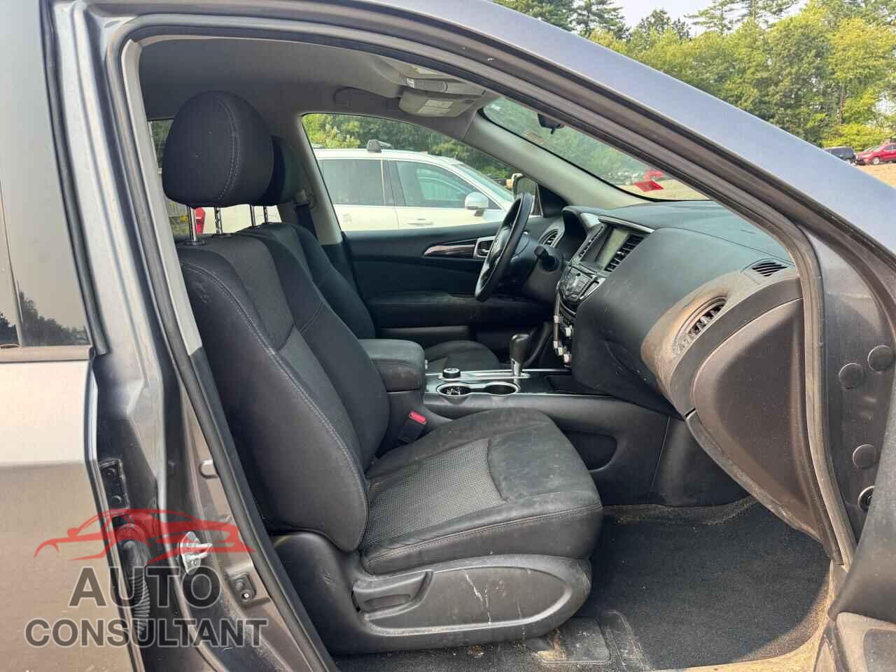 NISSAN PATHFINDER 2017 - 5N1DR2MM7HC630491