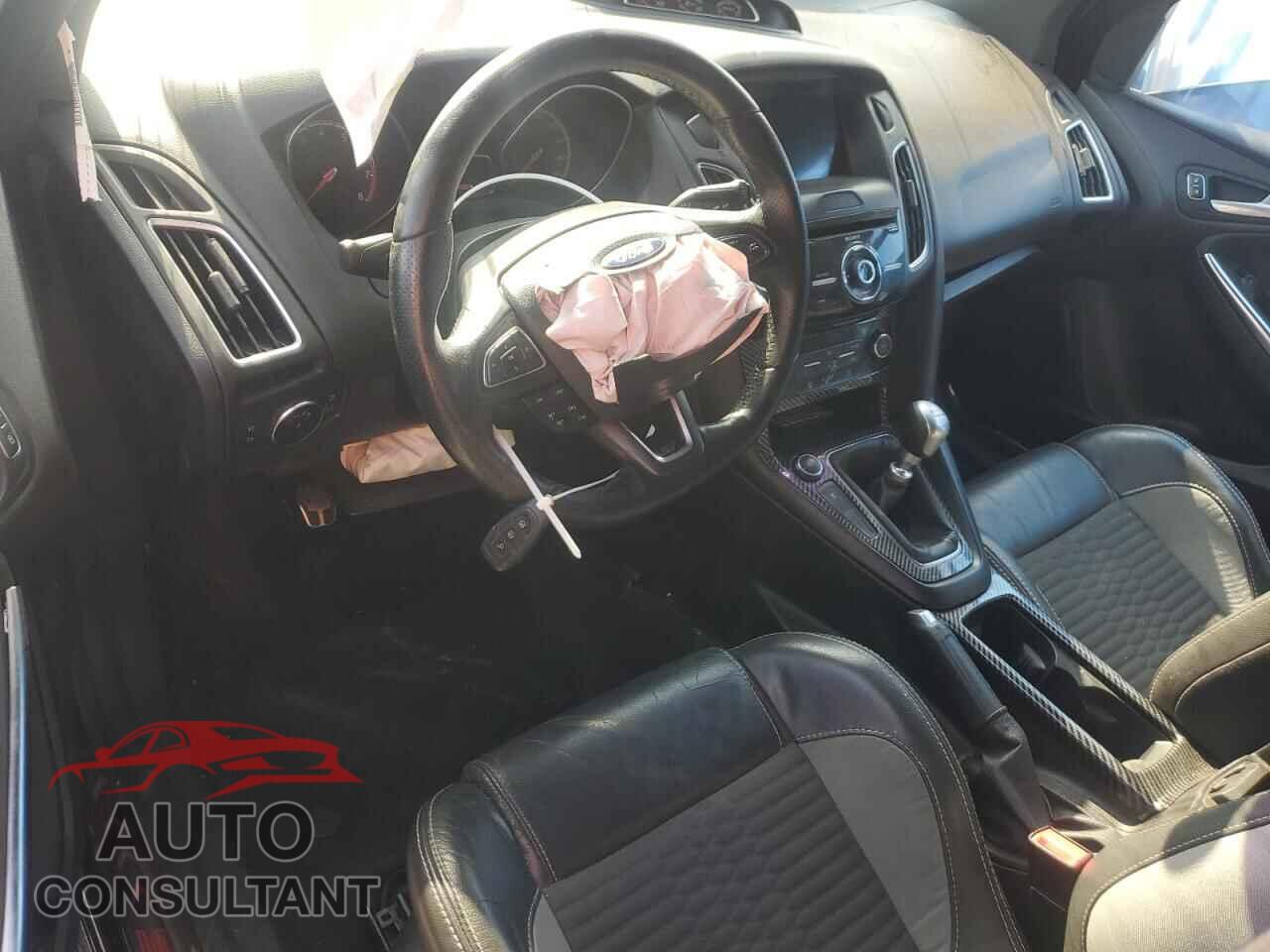 FORD FOCUS 2016 - 1FADP3L93GL342713