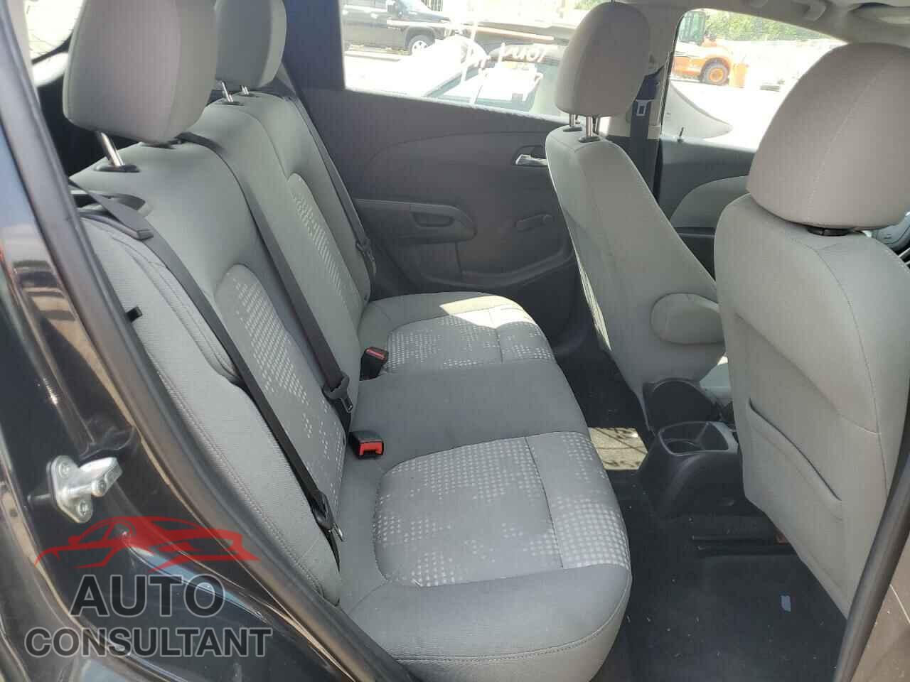 CHEVROLET SONIC 2014 - 1G1JA6SG4E4138048