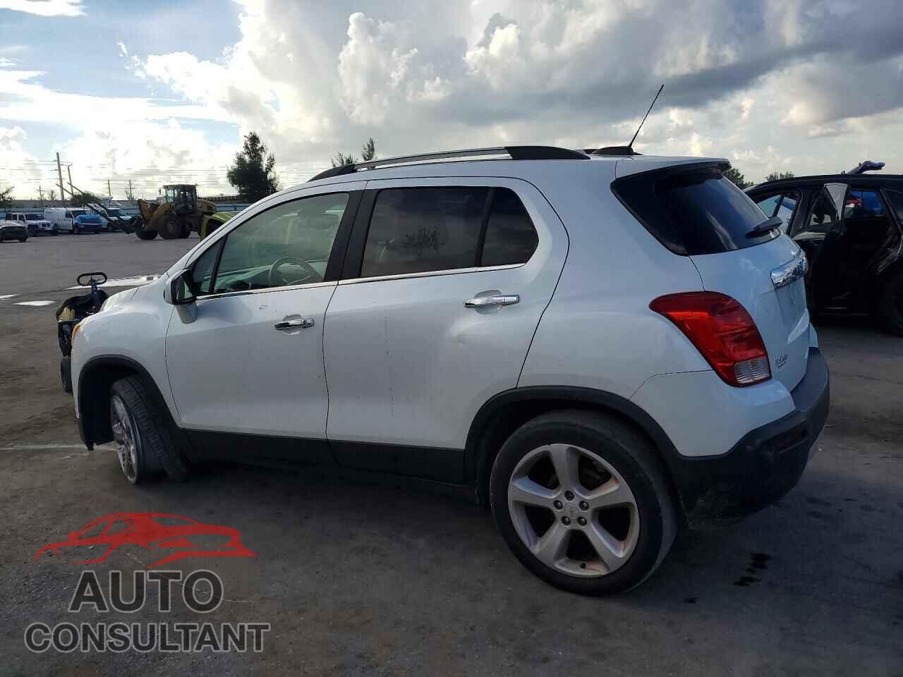 CHEVROLET TRAX 2015 - KL7CJTSB3FB228482