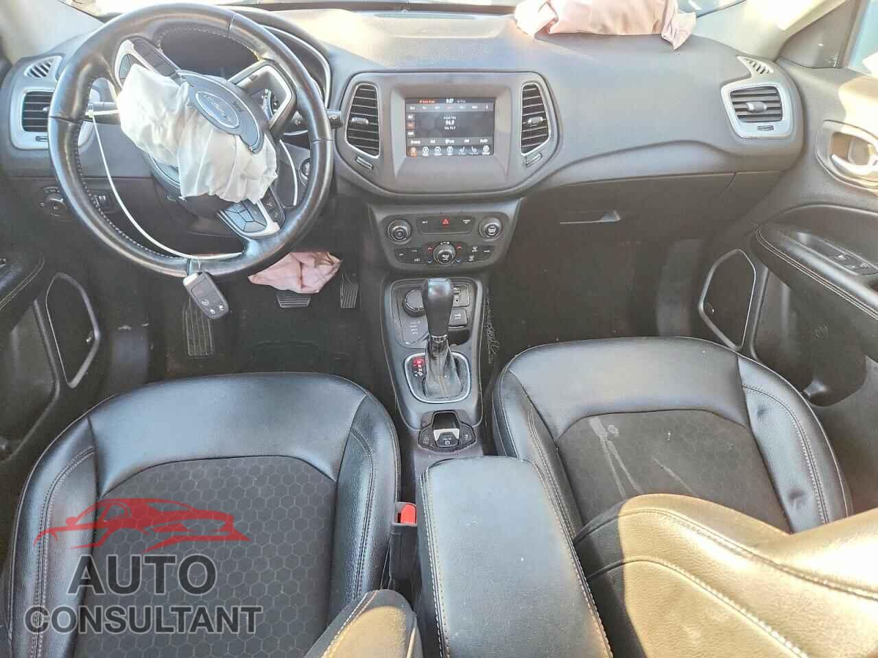 JEEP COMPASS 2021 - 3C4NJDBB7MT601598
