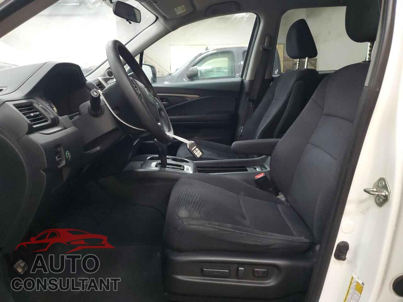 HONDA PILOT 2018 - 5FNYF6H36JB070382