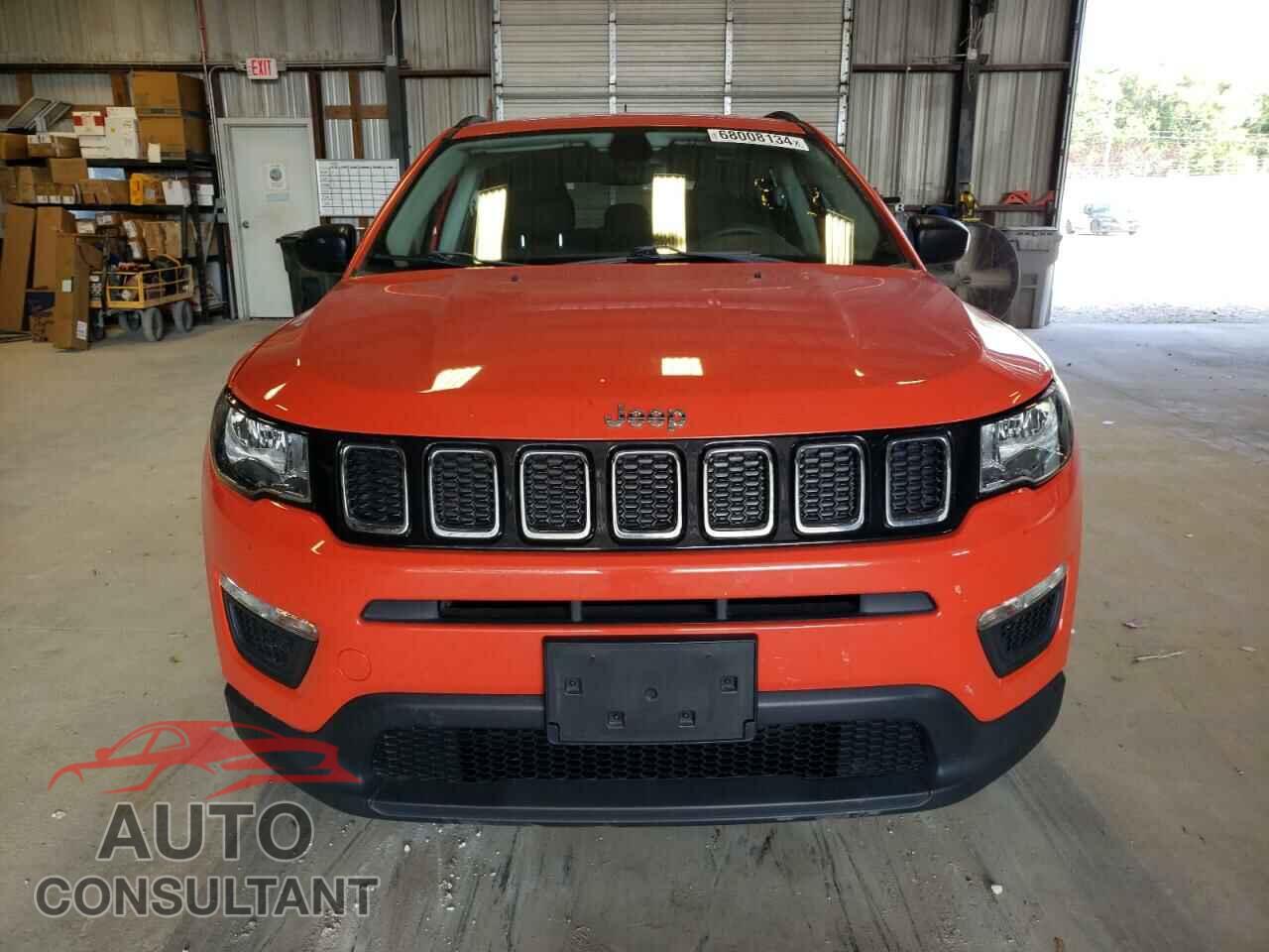 JEEP COMPASS 2018 - 3C4NJDAB4JT101315