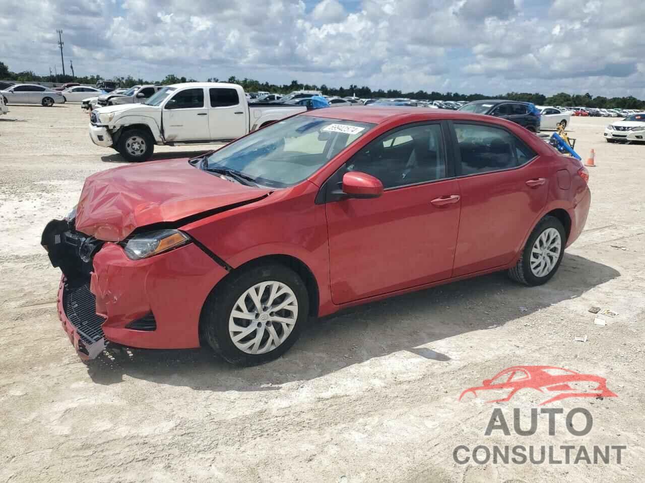TOYOTA COROLLA 2018 - 5YFBURHE2JP792189