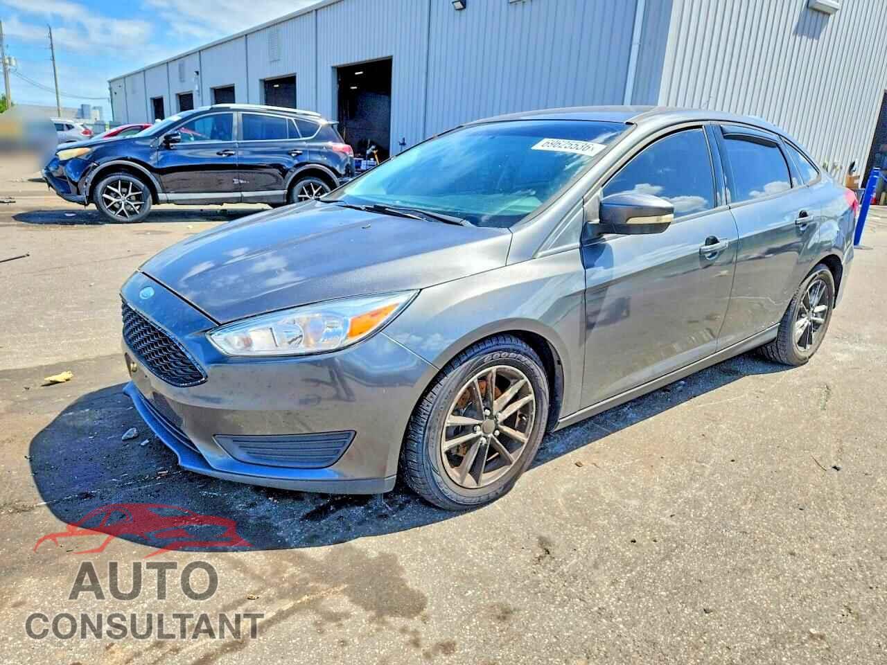 FORD FOCUS 2017 - 1FADP3F22HL236656