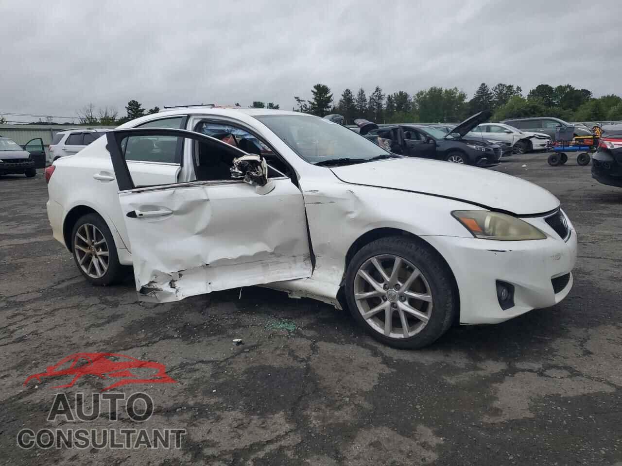 LEXUS IS 2012 - JTHCF5C28C5056604