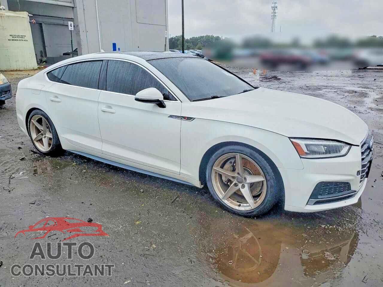AUDI A5 2019 - WAUENCF57KA015584