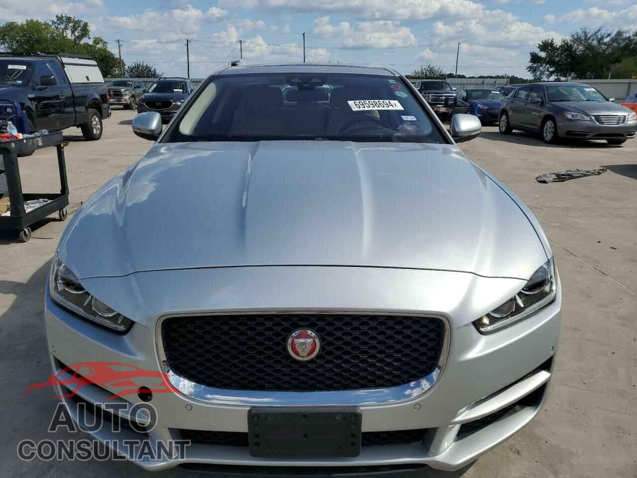 JAGUAR XE 2017 - SAJAD4BN8HA970405