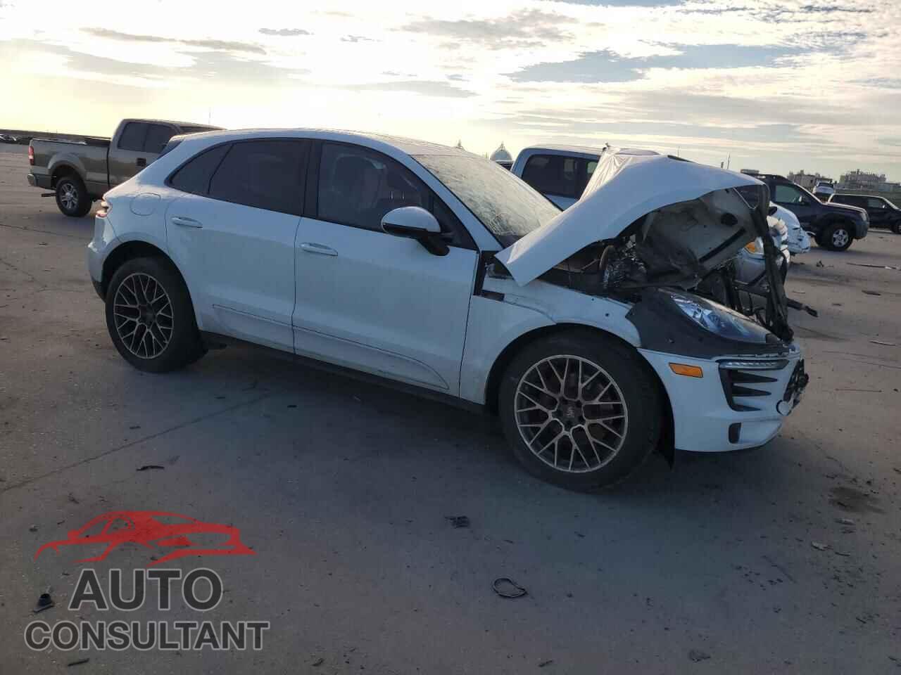 PORSCHE MACAN 2018 - WP1AA2A50JLB08480