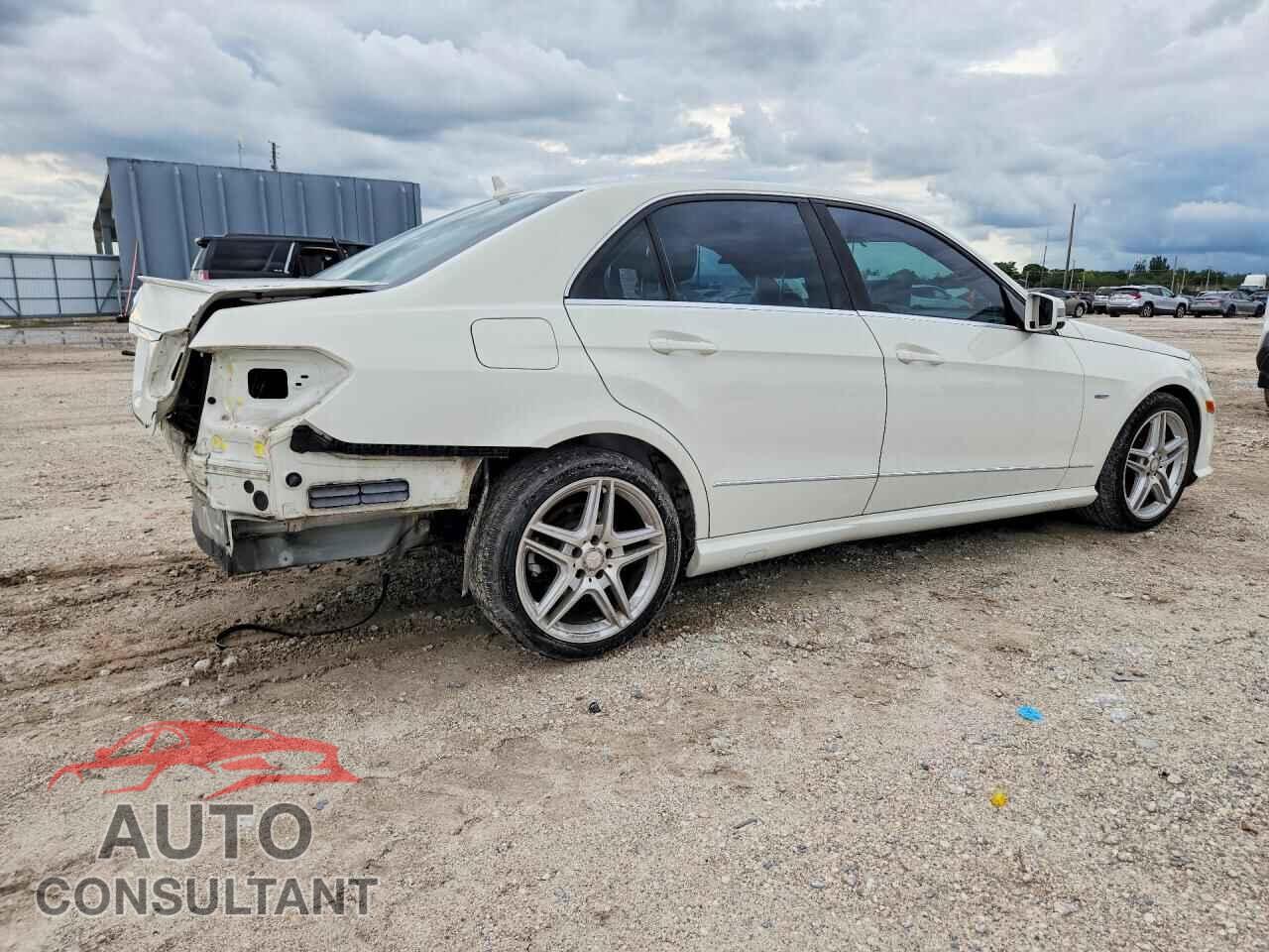 MERCEDES-BENZ E-CLASS 2012 - WDDHF5KB8CA651636