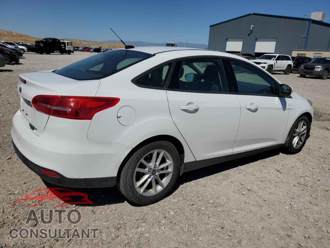 FORD FOCUS 2015 - 1FADP3F23FL369200