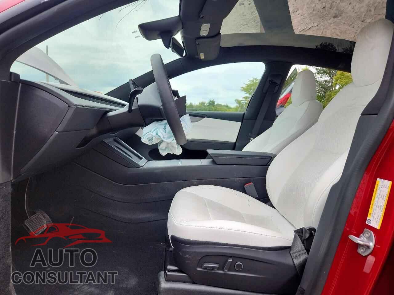 TESLA MODEL Y 2026 - 7SAYGDEE7TA676896