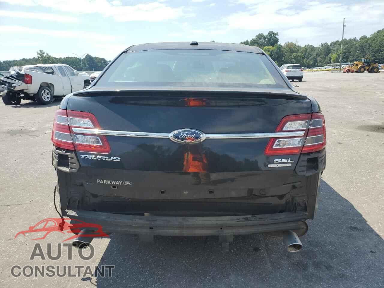FORD TAURUS 2015 - 1FAHP2E84FG174152