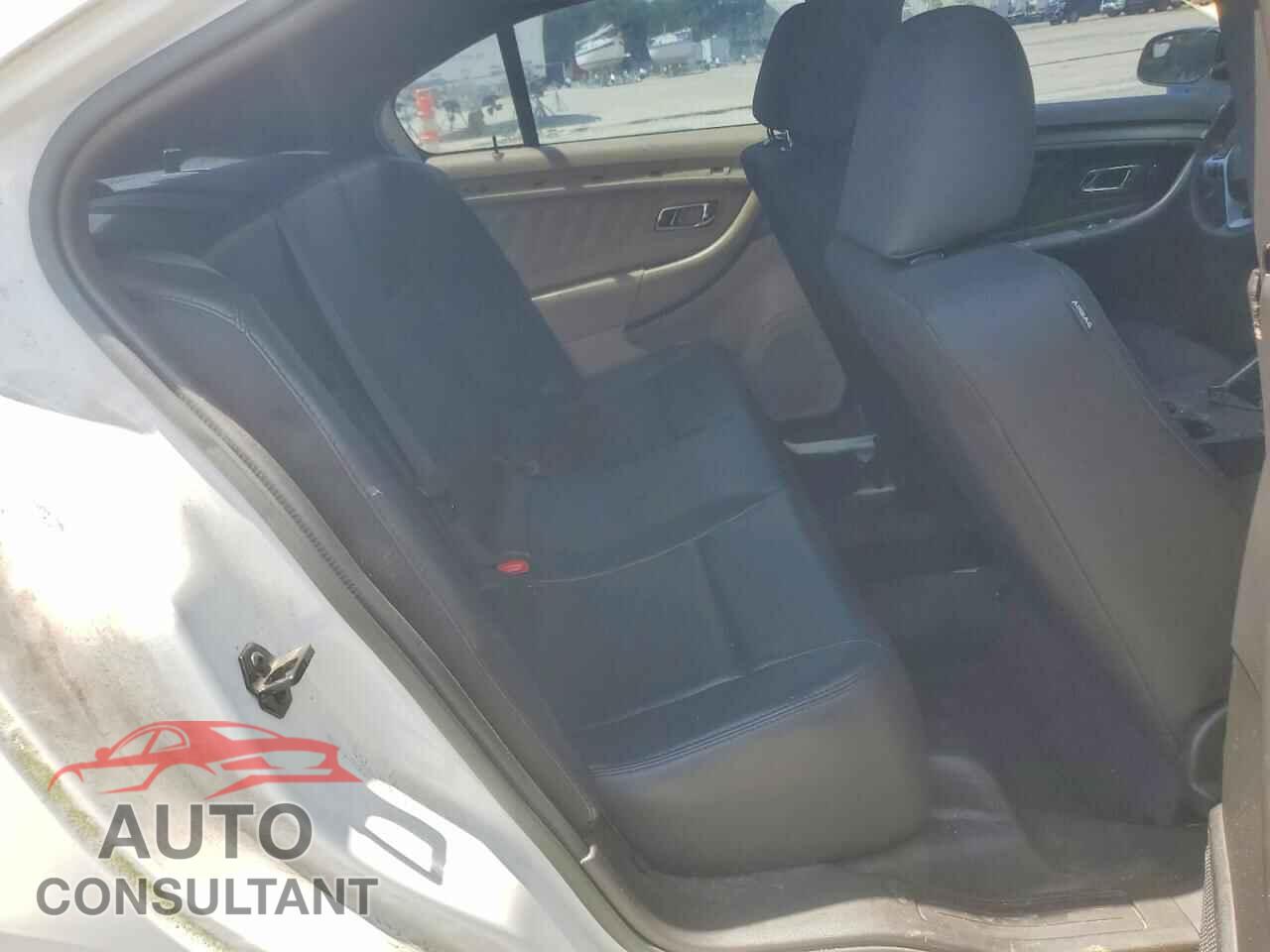FORD TAURUS 2017 - 1FAHP2L85HG109252
