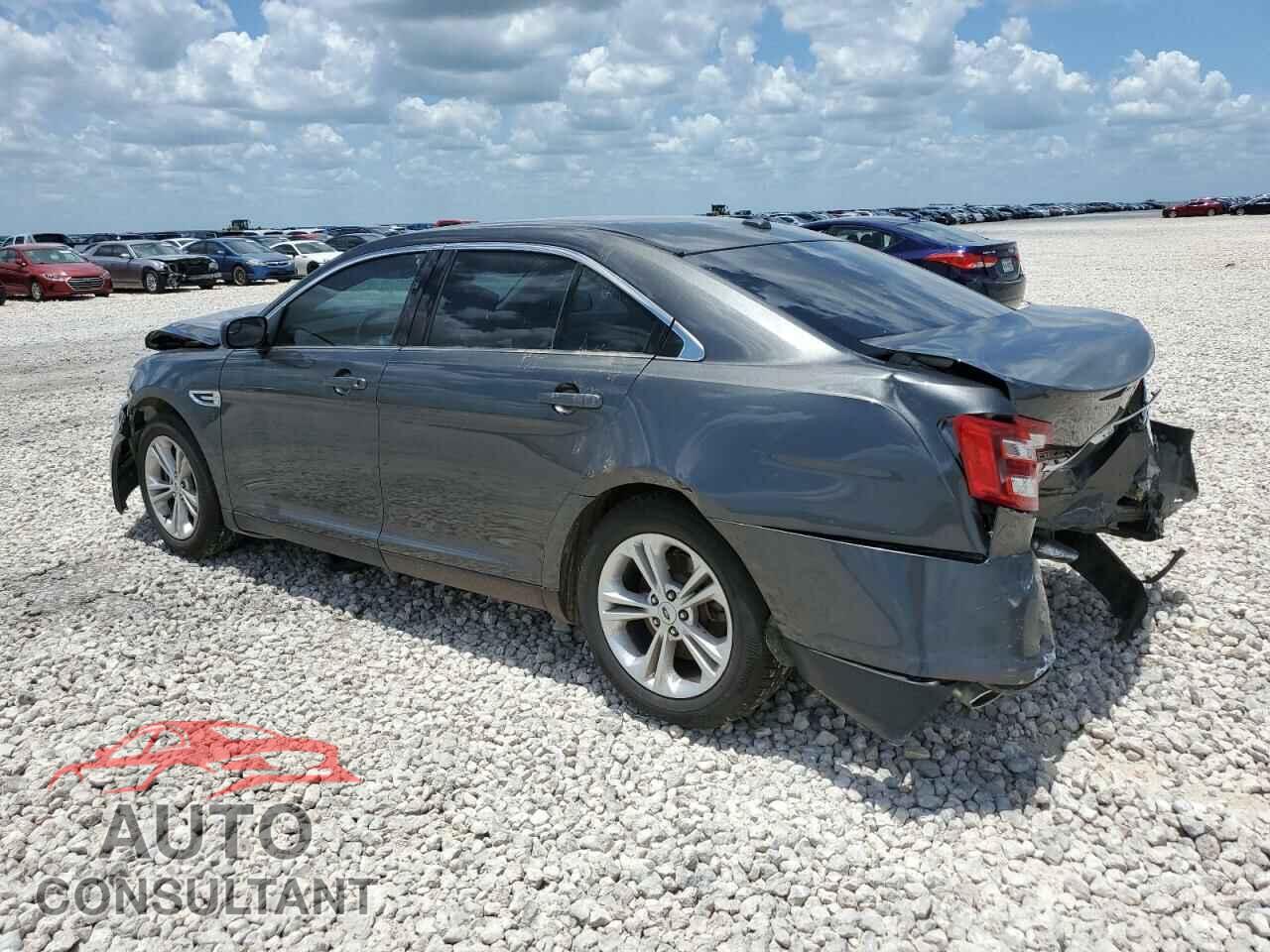 FORD TAURUS 2018 - 1FAHP2D89JG123353