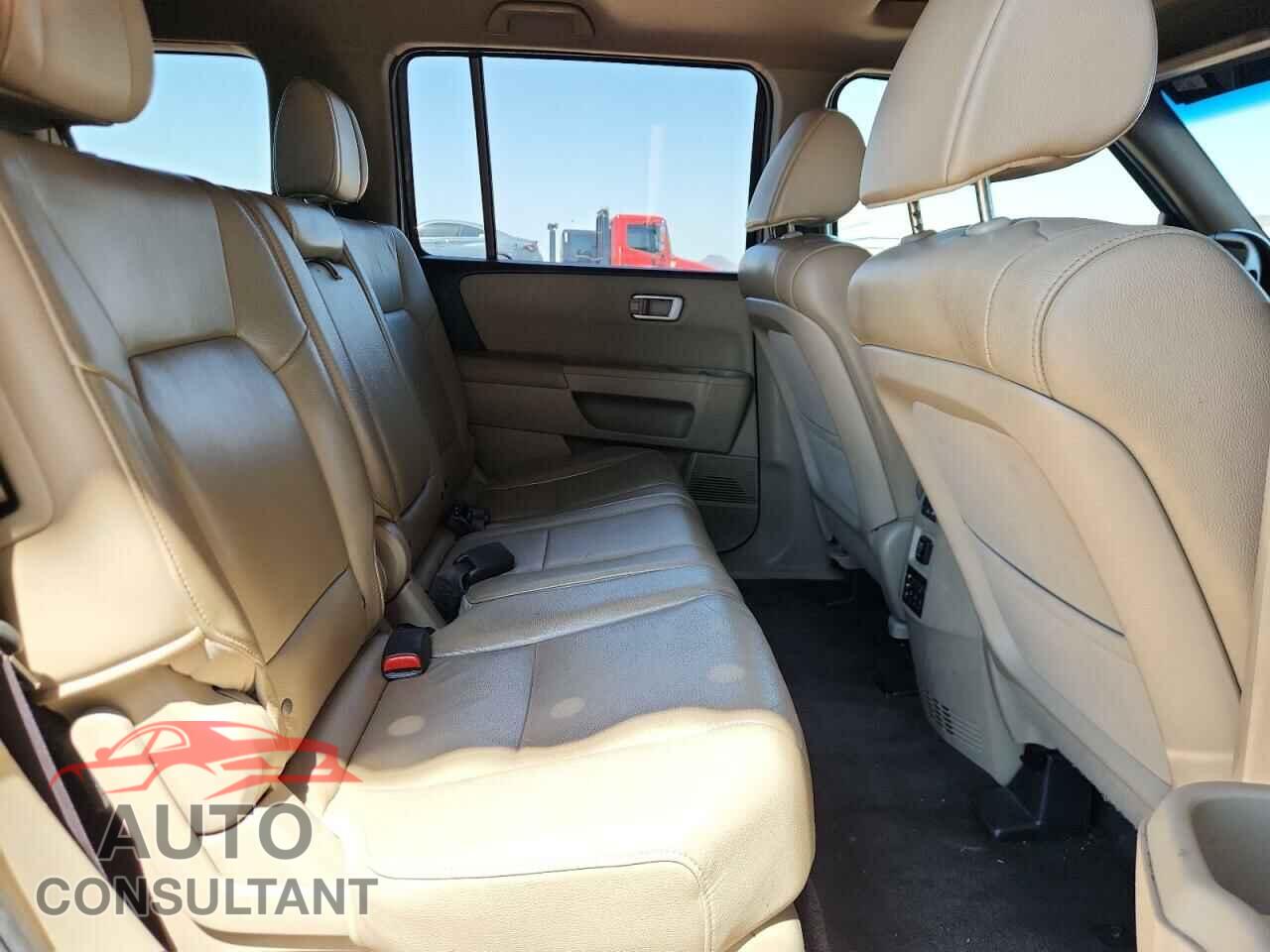 HONDA PILOT 2012 - 5FNYF4H67CB010077