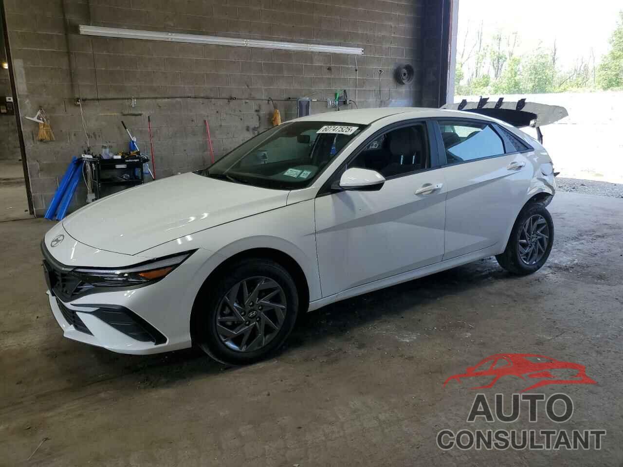 HYUNDAI ELANTRA 2024 - KMHLM4DG6RU683341