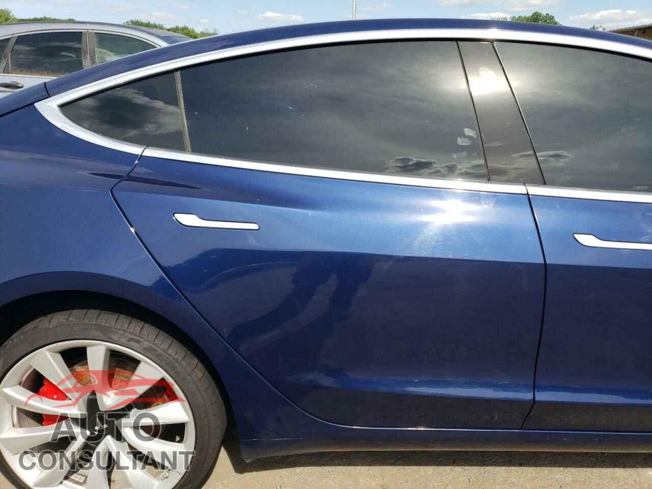 TESLA MODEL 3 2018 - 5YJ3E1EB2JF074196