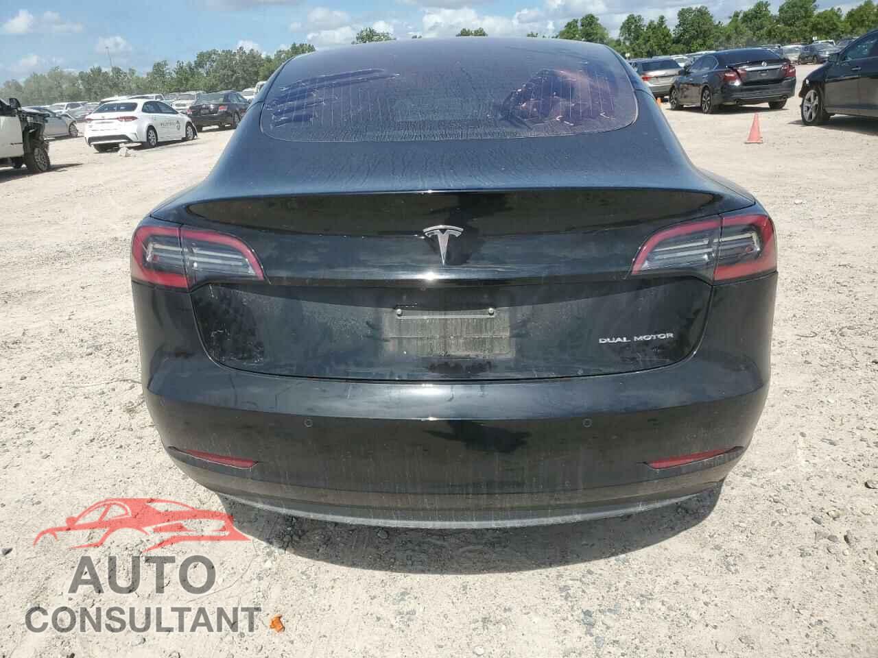 TESLA MODEL 3 2019 - 5YJ3E1EB5KF199078